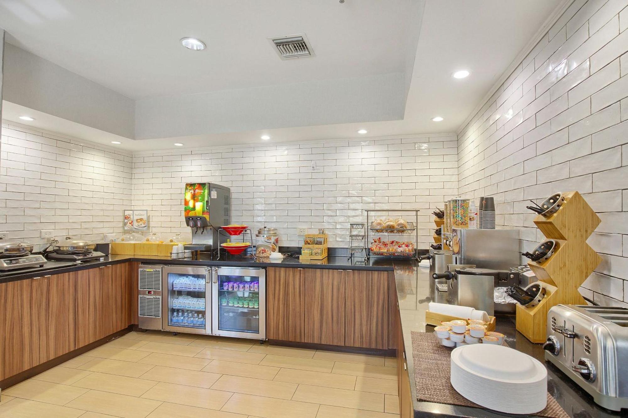 Fairfield Inn And Suites Mobile Bagian luar foto