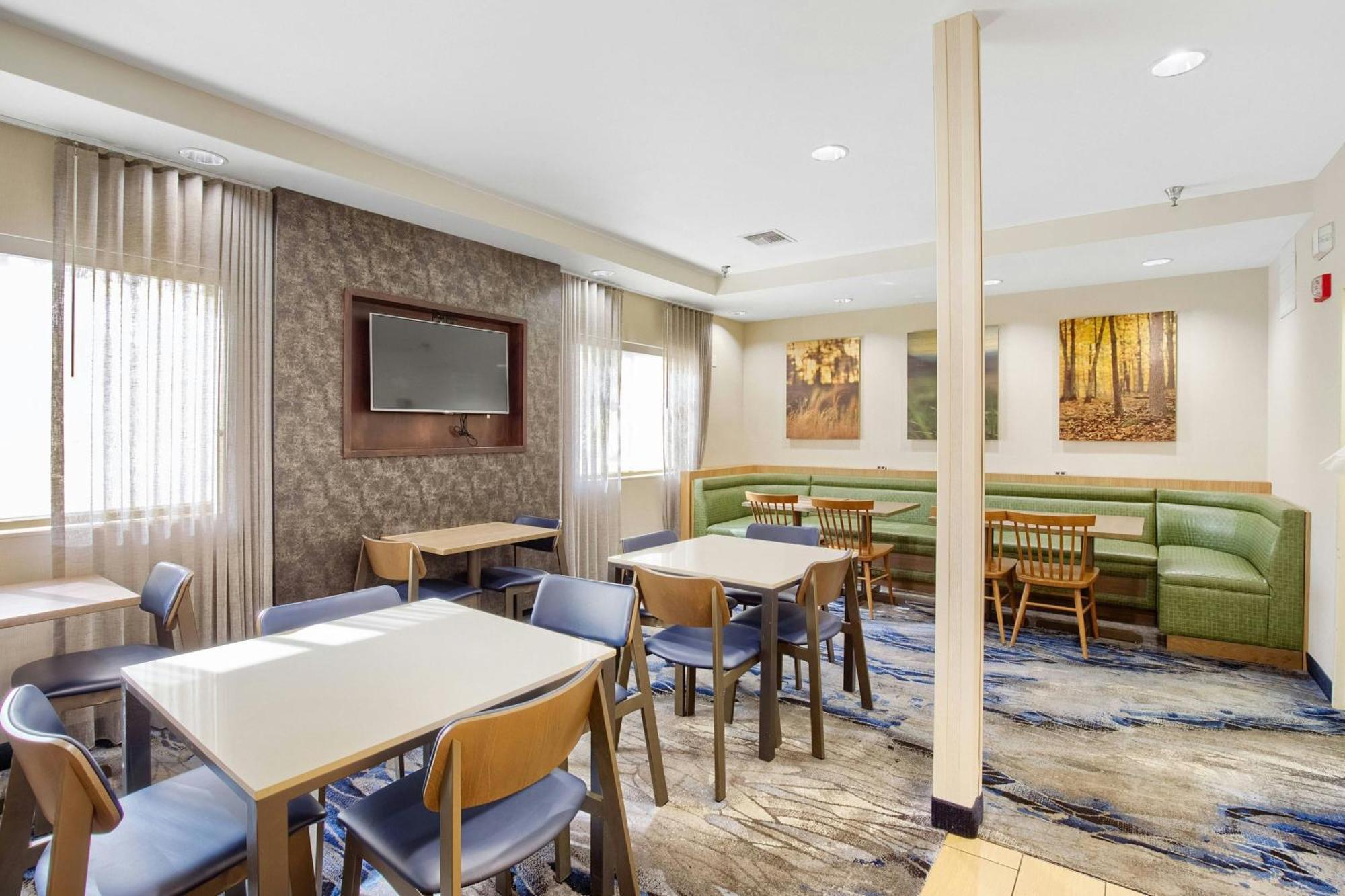 Fairfield Inn And Suites Mobile Bagian luar foto