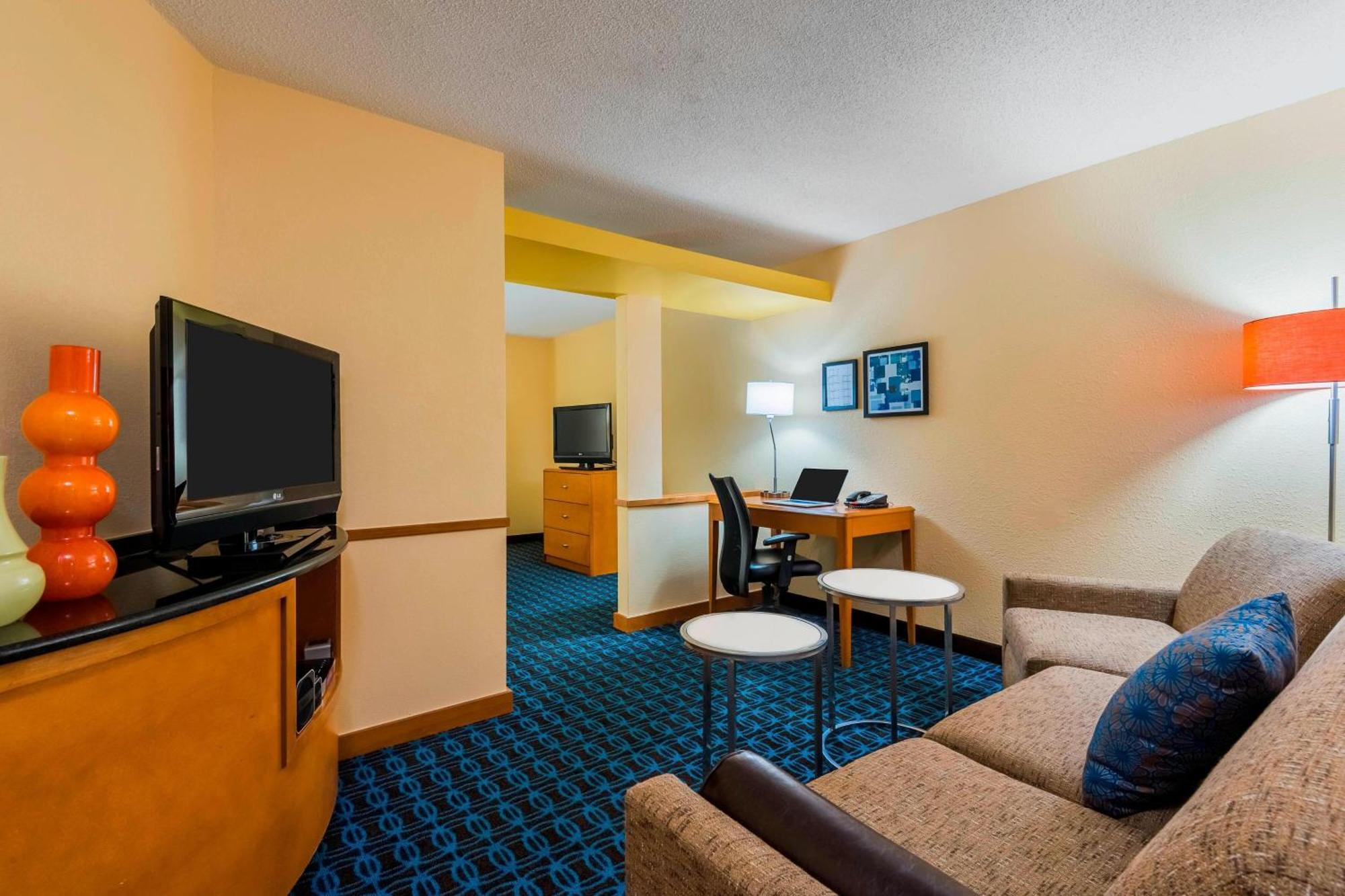 Fairfield Inn And Suites Mobile Bagian luar foto