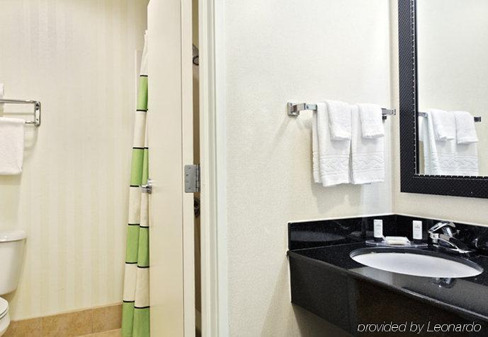 Fairfield Inn And Suites Mobile Ruang foto